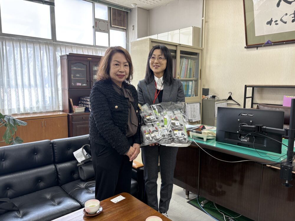 広島市立幟町中学校 帰国・入国生徒学習教室へ寄贈